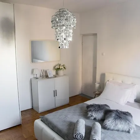 Casa Tosic Apartman *