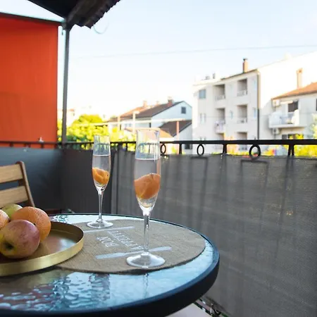 Casa Tosic Apartment *