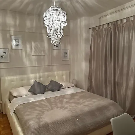 아파트 Casa Tosic 로비니